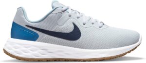 Nike Revolution 6