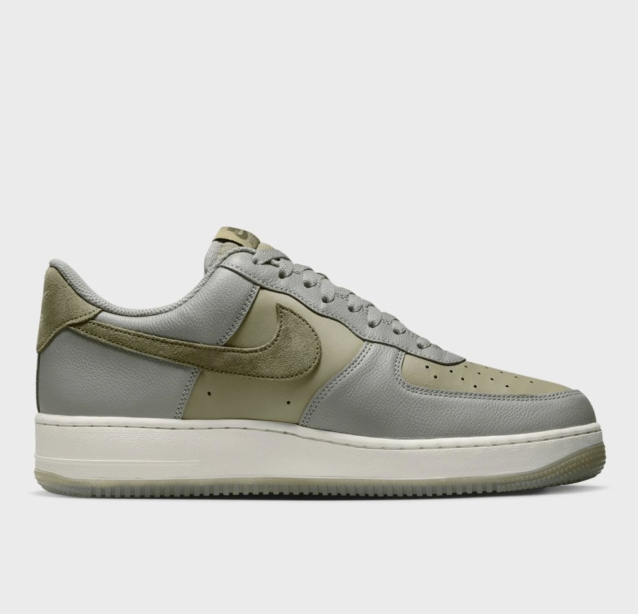 Nike Air Force 1 '07 LV8