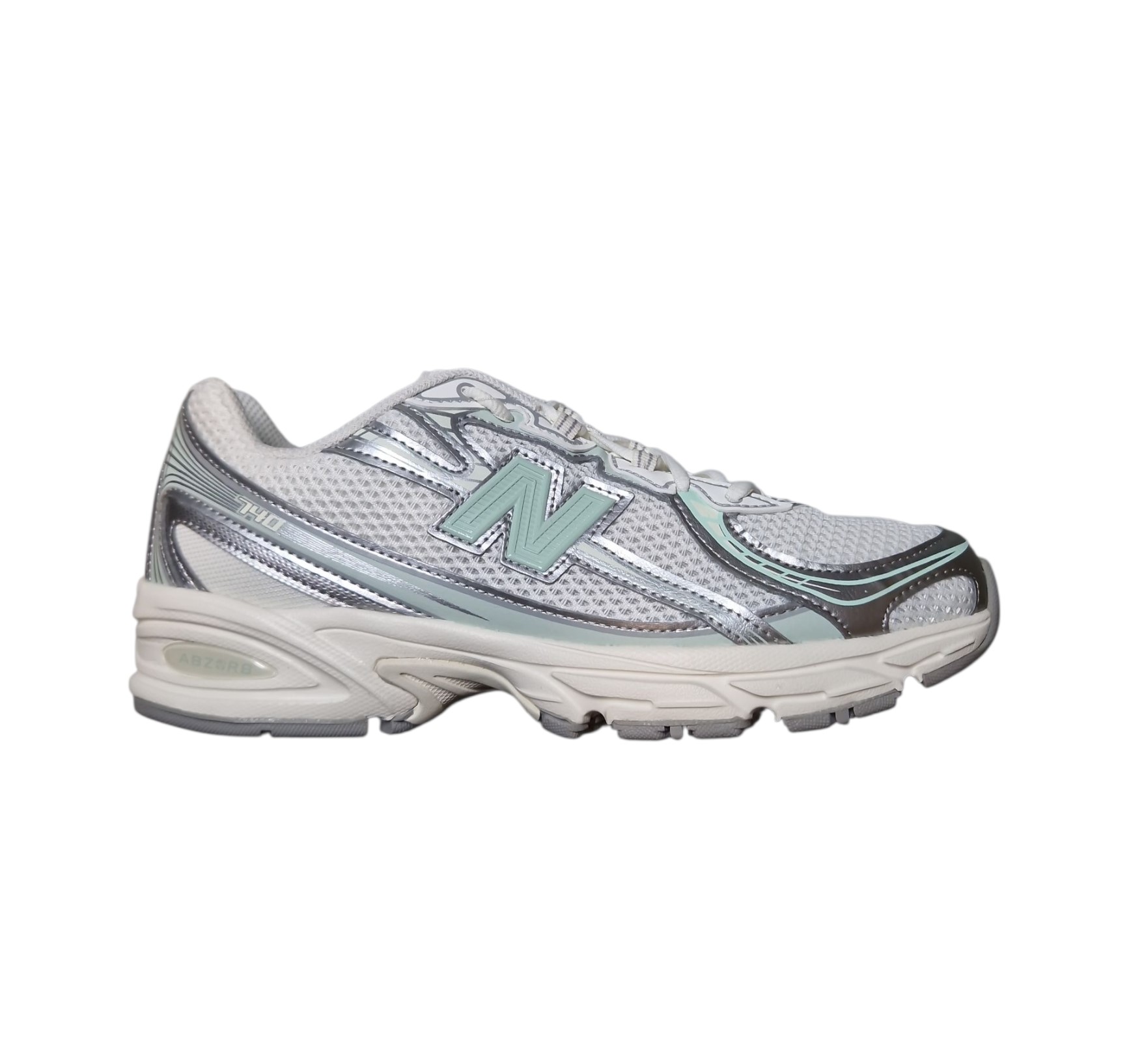 Lichte schoenen met zilveren details